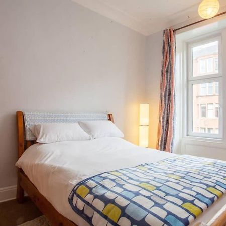 Modern, Light-Filled And Sleek West End Apartment Glasgow Exterior photo