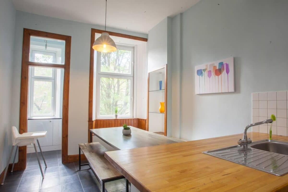 Modern, Light-Filled And Sleek West End Apartment Glasgow Exterior photo